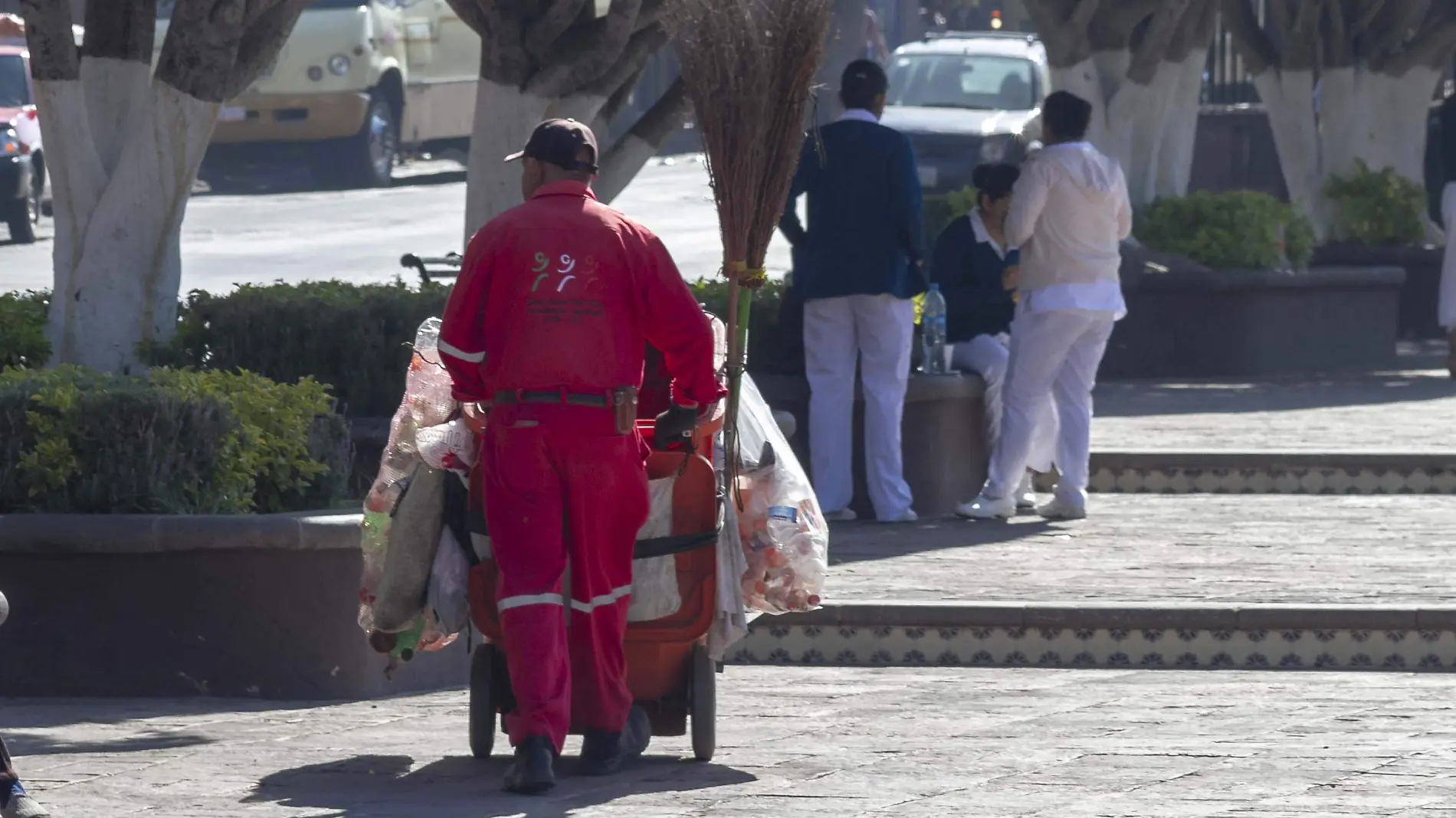 Buscan esquemas para mejorar el servicio médico a los trabajadores del municipio.  Foto César Ortiz  El Sol de San Juan del Río.